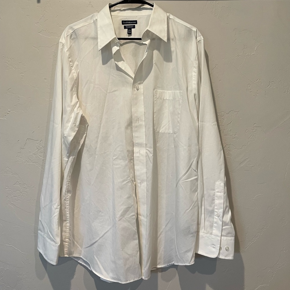 Croft & Barrow Men’s White Button Down Dress Shirt